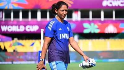 IND W vs SL W, World Cup 2025: श्रीलंका ने टॉस जीतकर भारत को दी बैटिंग, रेणुका-रेड्डी को नहीं मिली जगह, देखिए प्लेइंग इलेवन SportsTak Hindi