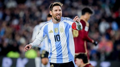 लियोनेल मेसी आएंगे भारत, महान फुटबॉलर ने खुद लगाई मुहर, 14 साल पहले के दौरे को किया याद SportsTak Hindi