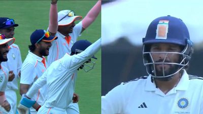 Irani Cup: गायकवाड़- इशान किशन की बैटिंग में बत्ती गुल, क्रीज पर अकेले खड़े कप्तान पाटीदार, रेस्ट ऑफ इंडिया अभी भी 200 रन पीछे SportsTak Hindi