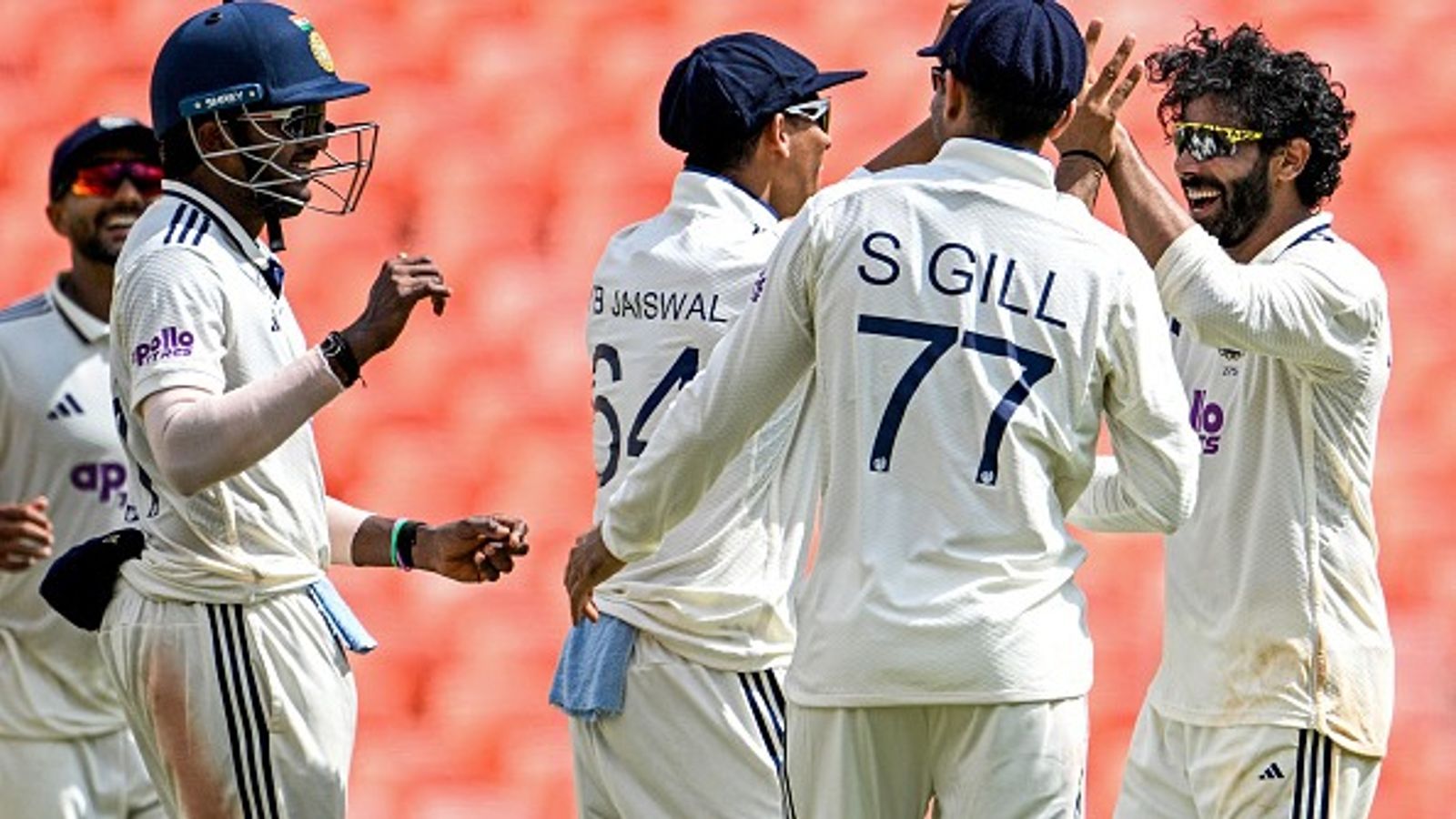 IND vs WI, 1st Test: भारत ने ढाई दिन में जीता अहमदाबाद टेस्ट, वेस्ट इंडीज को पारी और 140 रन से चटाई धूल IND vs WI, 1st Test: भारत ने ढाई दिन में जीता अहमदाबाद टेस्ट, वेस्ट इंडीज को पारी और 140 रन से चटाई धूल