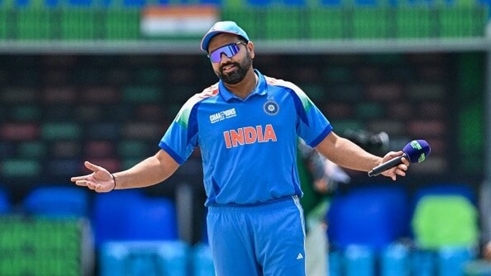 रोहित शर्मा से क्यों छीनी गई वनडे टीम इंडिया की कप्तानी ?अजीत अगरकर ने बताई ये बड़ी वजह रोहित शर्मा अब वनडे क्रिकेट में स्पेशलिस्ट बल्लेबाज के तौर पर खेलेंगे.