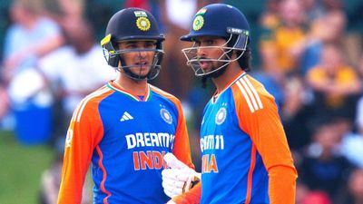 IND ODI Squad: अभिषेक शर्मा और तिलक वर्मा को रनों की बारिश के बाद भी इस वजह से भारतीय वनडे स्क्वॉड में नहीं मिली जगह SportsTak Hindi