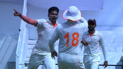 विदर्भ ने जीता ईरानी कप, धुल-सुथार की लड़ाई रेस्ट ऑफ इंडिया को नहीं दिला सकी जीत, 93 रन से हारी पाटीदार की टीम SportsTak Hindi