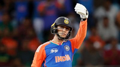 अभिषेक शर्मा का तीसरे वनडे में भी नहीं चला बल्ला, दो मैच में नहीं लगा सके एक भी सिक्स, ऑस्ट्रेलिया ने निकाला तोड़ Abhishek Sharma