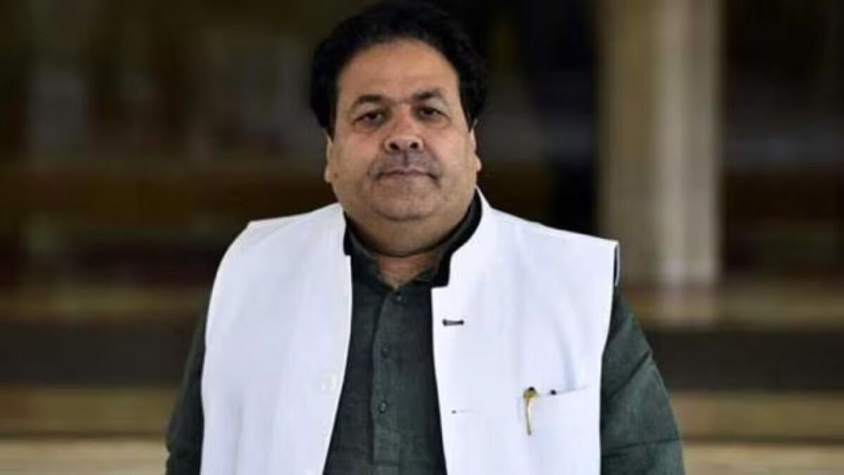 'इधर-उधर से कोई...',  कानपुर में ऑस्‍ट्रेलिया ए के खिलाड़ियों को फूड पॉइजनिंग होने पर BCCI ने तोड़ी चुप्‍पी