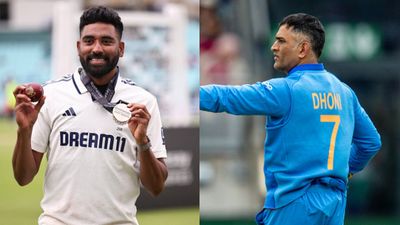 यही दुनिया तुझे गाली देगी... मोहम्मद सिराज का खुलासा, भारतीय टीम में एंट्री करते ही मुझे धोनी ने दी थी सबसे बड़ी सीख SportsTak Hindi