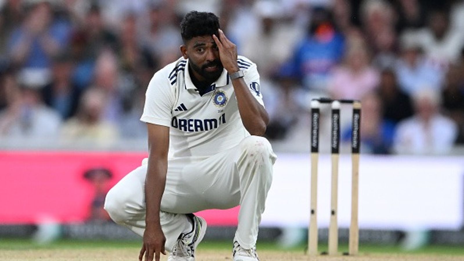 'बाप के साथ जाकर ऑटो चलाओ', फैंस किस हद तक क्रिकेटर्स को करते हैं ट्रोल, मोहम्मद सिराज ने बताई सच्चाई 'बाप के साथ जाकर ऑटो चलाओ', फैंस किस हद तक क्रिकेटर्स को करते हैं ट्रोल, मोहम्मद सिराज ने बताई सच्चाई