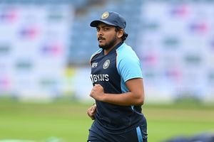 पृथ्वी शॉ ने जिस टीम के लिए सालों तक खेला, उसी के खिलाफ ठोका धमाकेदार शतक, मैदान पर फिर दिखा बैटर का जादू SportsTak Hindi