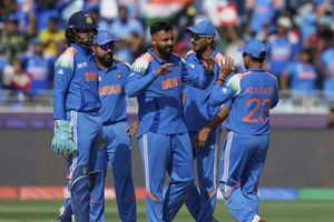 'बैटिंग सुधारो, तब वनडे में मिलेगा मौका', टीम इंडिया के धाकड़ स्पिनर के सामने गौतम गंभीर ने रखी यह चुनौती SportsTak Hindi