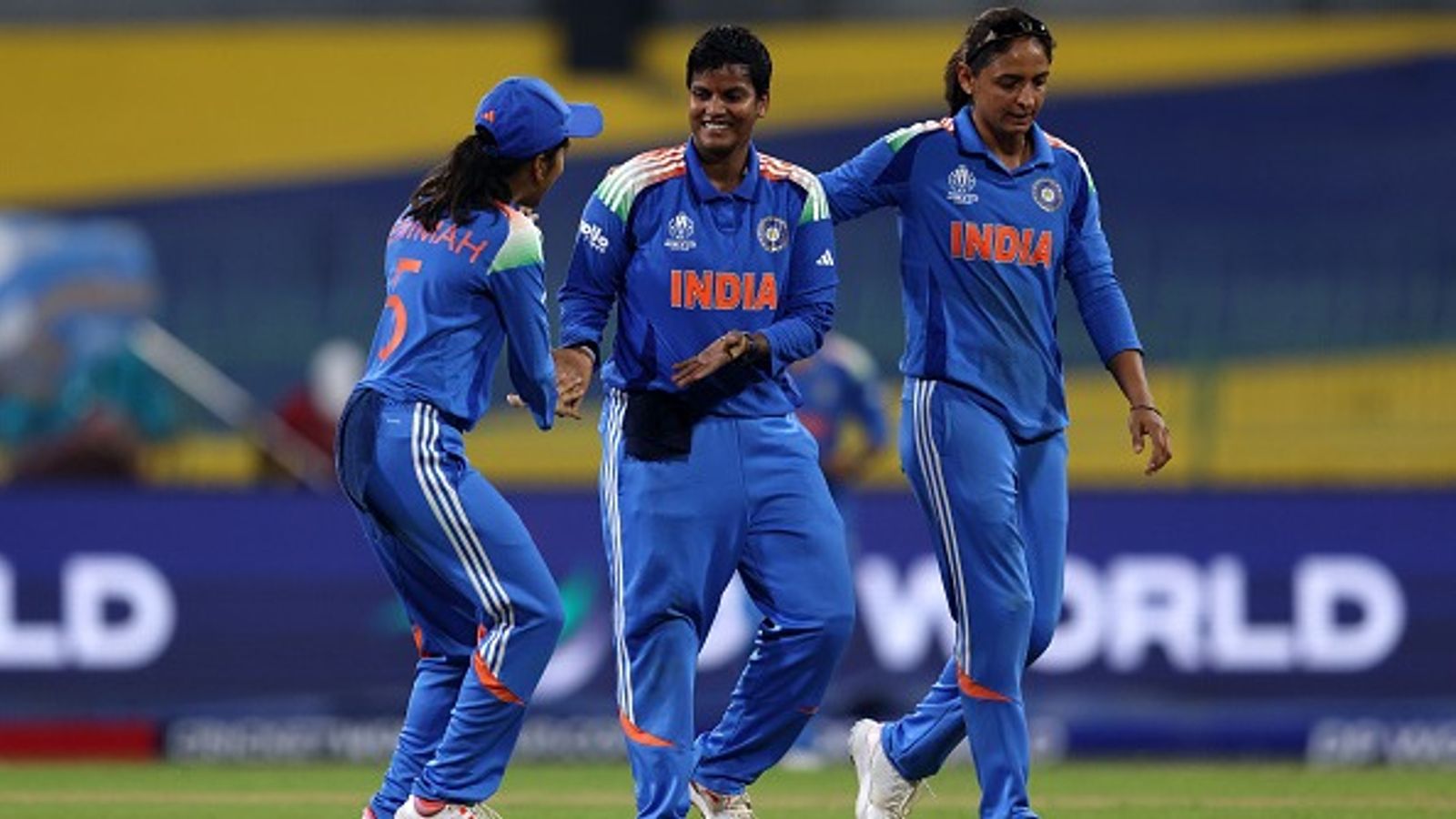 IND vs SA: वर्ल्ड कप मैच से पहले विशाखापट्टनम के स्टेडियम का बिगड़ा हाल, टीम इंडिया की तैयारियों पर भी पड़ा असर, जानें पूरा मामला IND vs SA: वर्ल्ड कप मैच से पहले विशाखापट्टनम के स्टेडियम का बिगड़ा हाल, टीम इंडिया की तैयारियों पर भी पड़ा असर, जानें पूरा मामला