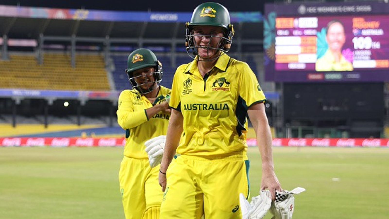 AUS vs PAK: ऑस्ट्रेलिया ने 76 रन पर गंवा दिए थे सात विकेट, फिर बेथ मूनी और अलाना किंग ने मिलकर बजाई पाकिस्तान की बैंड, शतकीय साझेदारी कर रचा इतिहास AUS vs PAK: ऑस्ट्रेलिया ने 76 रन पर गंवा दिए थे सात विकेट, फिर बेथ मूनी और अलाना किंग ने मिलकर बजाई पाकिस्तान की बैंड, शतकीय साझेदारी कर रचा इतिहास