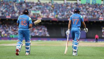 शुभमन गिल में कितना है दम, विव रिचर्ड्स ने दे दिया जवाब, बोले-रोहित शर्मा पर फैसला... SportsTak Hindi