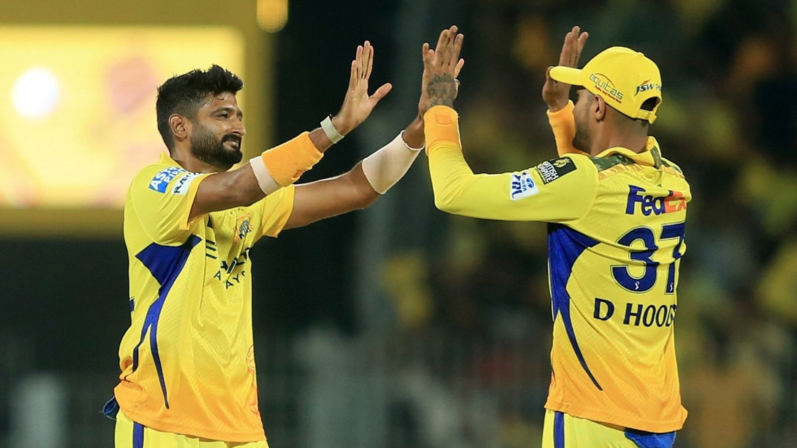 CSK Release List : चेन्नई सुपर किंग्स इन पांच खिलाड़ियों को टीम से करेगी बाहर, रिपोर्ट में सामने आए बड़े नाम CSK Release List : चेन्नई सुपर किंग्स इन पांच खिलाड़ियों को टीम से करेगी बाहर, रिपोर्ट में सामने आए बड़े नाम