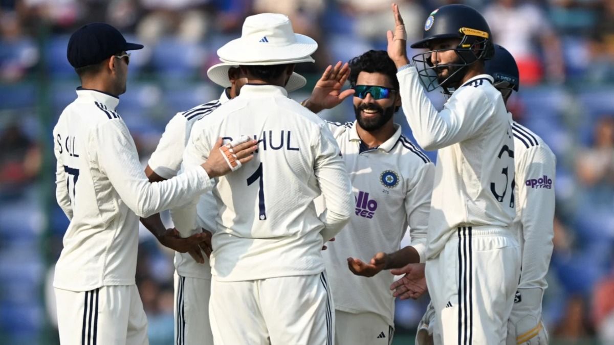IND vs WI: भारत के रनों के पहाड़ के आगे वेस्ट इंडीज फिसला, मंडरा रहा फॉलो ऑन का खतरा, शुभमन के शतक के बाद जडेजा का गेंद से कमाल