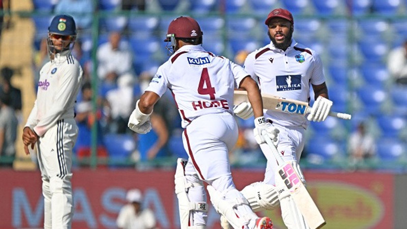 IND vs WI: फॉलोऑन के बाद वेस्ट इंडीज का पलटवार, क्रीज पर टिके कैंपबेल- होप, 2 विकेट गंवा बनाए 173 रन, भारत से अभी भी 97 रन पीछे IND vs WI: फॉलोऑन के बाद वेस्ट इंडीज का पलटवार, क्रीज पर टिके कैंपबेल- होप, 2 विकेट गंवा बनाए 173 रन, भारत से अभी भी 97 रन पीछे