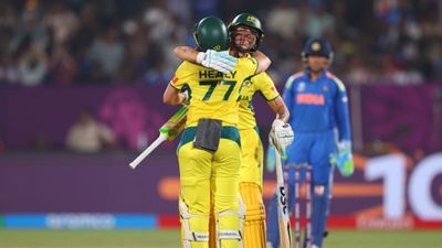 IND vs AUS: एलिसा हीली के तूफान में उड़ी टीम इंडिया, 330 बनाकर भी हारी, ऑस्ट्रेलिया ने सर्वोच्च लक्ष्य हासिल कर बनाया वर्ल्ड रिकॉर्ड SportsTak Hindi