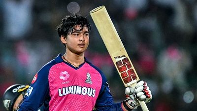 Ranji Trophy: वैभव सूर्यवंशी को बिहार क्रिकेट का सबसे बड़ा तोहफा! रणजी ट्रॉफी में मिला यह अहम रोल, टीम का ऐलान SportsTak Hindi