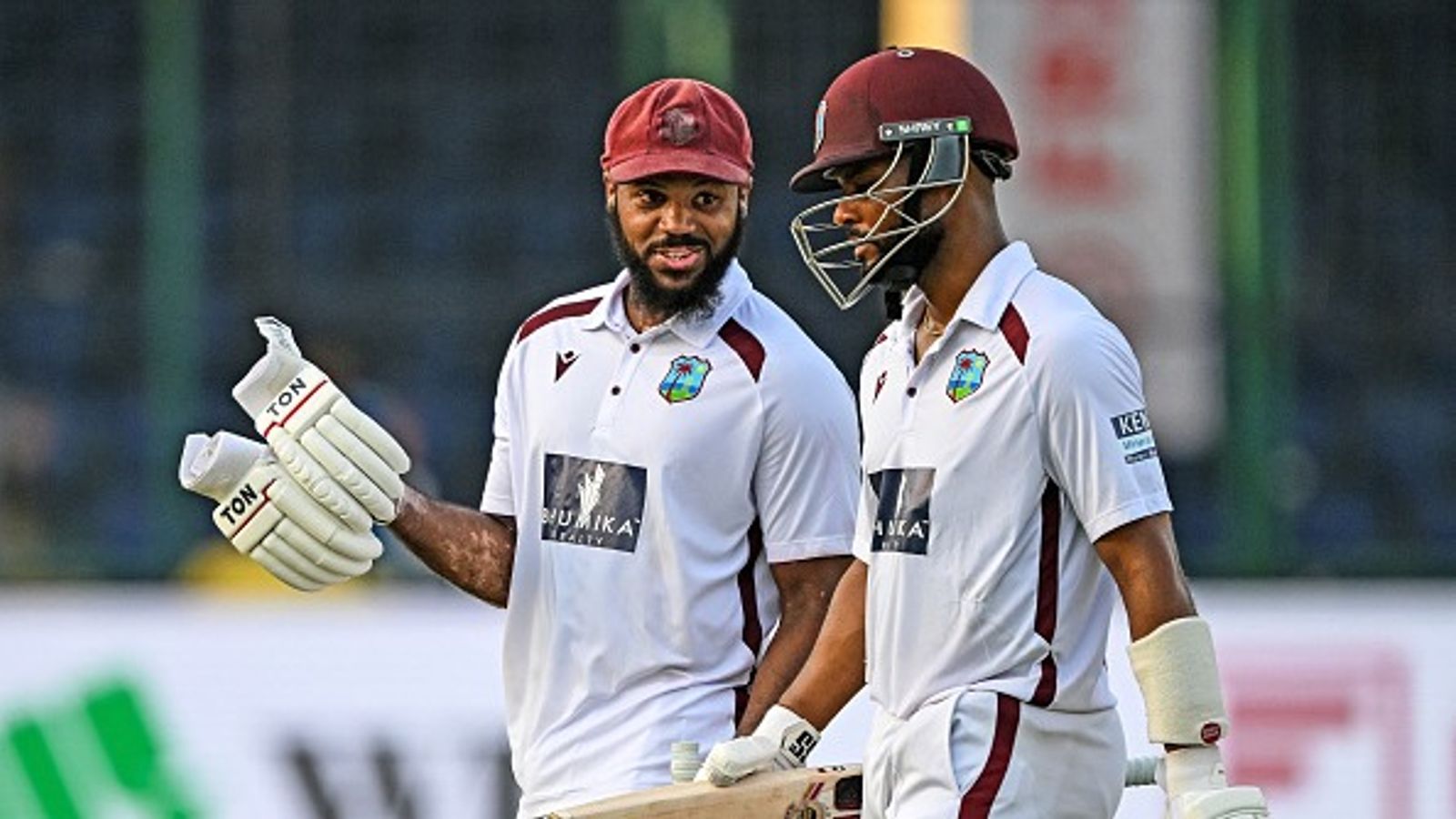 IND vs WI: होप-कैंपबेल के शतक से वेस्ट इंडीज का पलटवार, फॉलोऑन के बाद भारत को मिला 121 रन का लक्ष्य, लोअर ऑर्डर ने भी किया गिल एंड कंपनी को तंग IND vs WI: होप-कैंपबेल के शतक से वेस्ट इंडीज का पलटवार, फॉलोऑन के बाद भारत को मिला 121 रन का लक्ष्य, लोअर ऑर्डर ने भी किया गिल एंड कंपनी को तंग