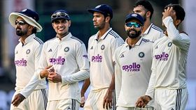 (L-R) India's KL Rahul, captain Shubman Gill, Dhruv Jurel, Ravindra Jadeja, Devdutt Padikkal and Yashasvi Jaiswal walk back to the pavilion (L-R) India's KL Rahul, captain Shubman Gill, Dhruv Jurel, Ravindra Jadeja, Devdutt Padikkal and Yashasvi Jaiswal walk back to the pavilion