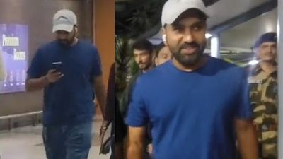 EXCLUSIVE: विराट कोहली के बाद रोहित शर्मा भी पहुंचे दिल्ली, ऑस्ट्रेलिया दौरे के लिए टीम इंडिया के साथ भरेंगे उड़ान, Video SportsTak Hindi