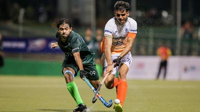 IND vs PAK: दो गोल से पिछड़ने के बाद भारत का शानदार कमबैक, सुल्तान जोहोर कप में पाकिस्तान के खिलाफ 3-3 से ड्रॉ हुआ मैच SportsTak Hindi