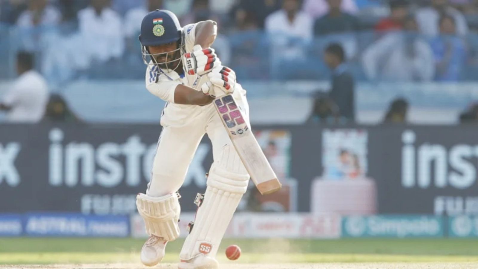 टीम इंडिया से 18 महीने से बाहर, आईपीएल कॉन्ट्रेक्ट भी नहीं, ऐसे खिलाड़ी ने ठोका रणजी ट्रॉफी 2025-26 का पहला शतक टीम इंडिया से 18 महीने से बाहर, आईपीएल कॉन्ट्रेक्ट भी नहीं, ऐसे खिलाड़ी ने ठोका रणजी ट्रॉफी 2025-26 का पहला शतक