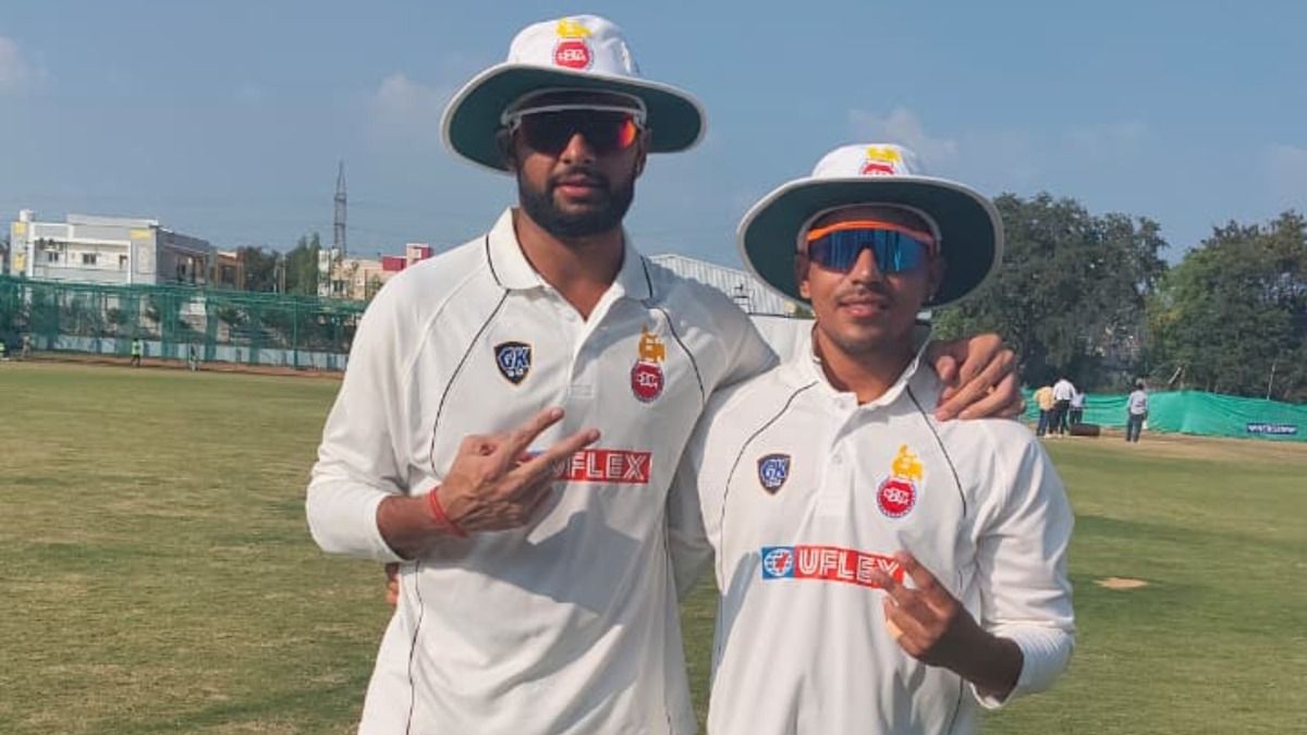 चोट ने तोड़ा कोहली के साथ खेलने का सपना, अब डेब्यू में उड़ाया दोहरा शतक, एमबीए की पढ़ाई कर रहे खिलाड़ी ने मचाई धूम