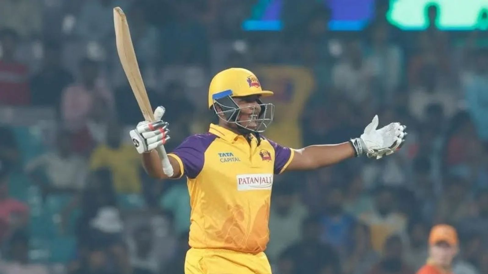 वर्ल्ड रिकॉर्ड! भारतीय बल्लेबाज ने ठोका T20 क्रिकेट का सबसे तेज शतक, 111 के चेज में अकेले उड़ाए 106 रन वर्ल्ड रिकॉर्ड! भारतीय बल्लेबाज ने ठोका T20 क्रिकेट का सबसे तेज शतक, 111 के चेज में अकेले उड़ाए 106 रन