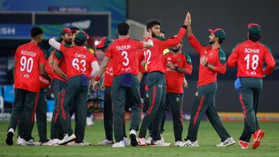 'सोशल मीडिया छोड़ दो', बांग्लादेशी खिलाड़ियों को फैंस से गालियां पड़ने और अफगानिस्तान के हाथों सफाए के बाद मिला फरमान Bangladesh cricketers