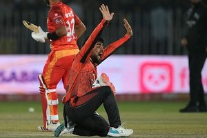 राशिद खान ने क्या PSL छोड़ दिया? पाकिस्तान की अफगानिस्तान पर एयर स्ट्राइक के बाद स्टार ने उठाया बड़ा कदम SportsTak Hindi