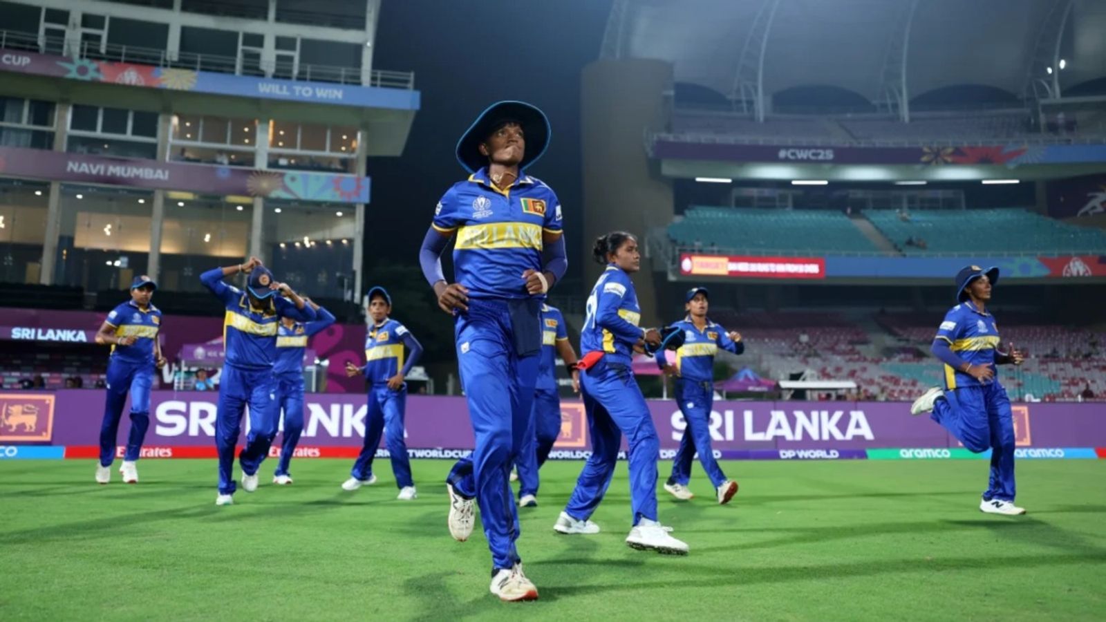 SL vs BAN: 7 गेंद में गिरे 5 विकेट, बांग्लादेश हारा जीती हुई बाजी, नहीं बना सका 2 ओवर में 12 रन, श्रीलंका की हैरतअंगेज जीत SL vs BAN: 7 गेंद में गिरे 5 विकेट, बांग्लादेश हारा जीती हुई बाजी, नहीं बना सका 2 ओवर में 12 रन, श्रीलंका की हैरतअंगेज जीत