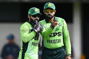 मोहम्मद रिजवान की पाकिस्तान वनडे कप्तानी से छुट्टी, बोर्ड ने हटाने पर नाम तक नहीं लिया, इस खिलाड़ी को सौंपा जिम्मा SportsTak Hindi