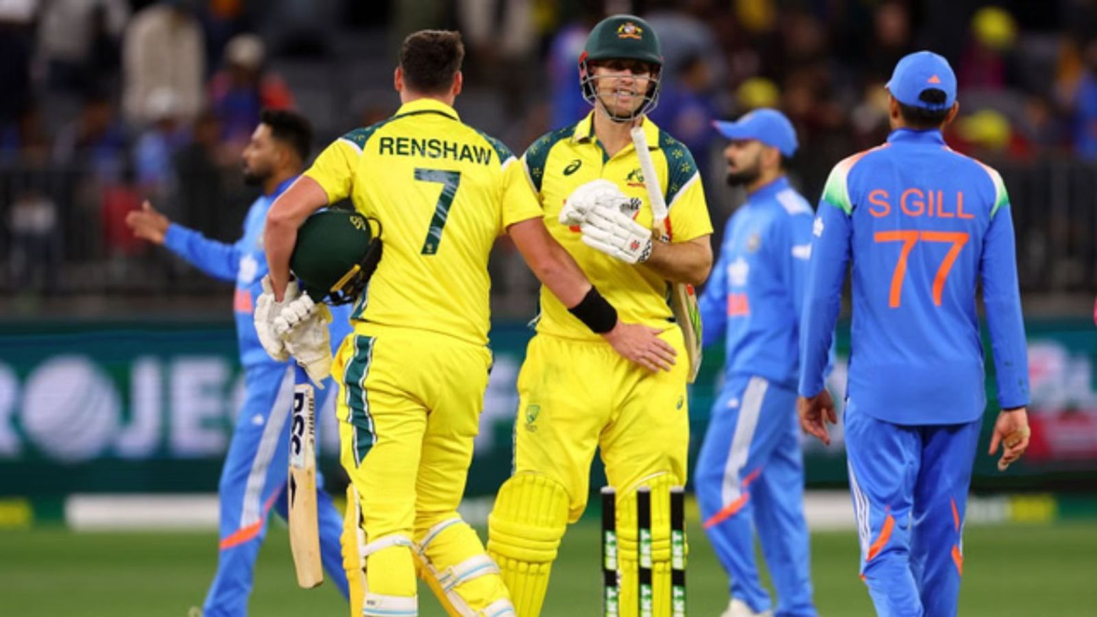 IND vs AUS: ऑस्ट्रेलिया के दो खिलाड़ी भारत के खिलाफ वनडे सीरीज से बाहर, एक चोटिल तो दूसरा गया घर, अब इन दिग्गजों की हुई एंट्री IND vs AUS: ऑस्ट्रेलिया के दो खिलाड़ी भारत के खिलाफ वनडे सीरीज से बाहर, एक चोटिल तो दूसरा गया घर, अब इन दिग्गजों की हुई एंट्री