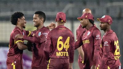 सुबह 4 बजे होटल पहुंचा, दोपहर में बस में टीम से मिला, शाम को सुपर ओवर फेंका और जीता मैच, 2 साल बाद वनडे खेल रहे खिलाड़ी की कहानी SportsTak Hindi