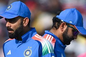 'रोहित-विराट को खेलना चाहिए डोमेस्टिक क्रिकेट वरना धोनी जैसा...', भारत के पूर्व सेलेक्टर ने क्यों कहा ऐसा ?  SportsTak Hindi