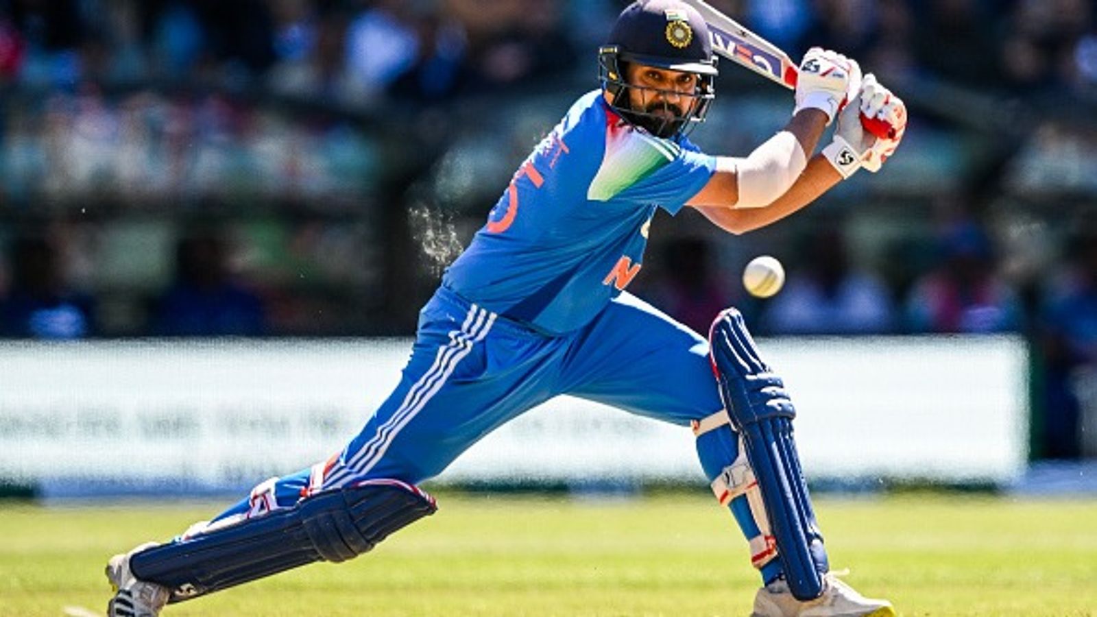 IND vs AUS: रोहित शर्मा सबसे ज्यादा वनडे रन बनाने वाले तीसरे भारतीय बल्लेबाज बने, एडिलेड में फिफ्टी ठोक रचा इतिहास IND vs AUS: रोहित शर्मा सबसे ज्यादा वनडे रन बनाने वाले तीसरे भारतीय बल्लेबाज बने, एडिलेड में फिफ्टी ठोक रचा इतिहास