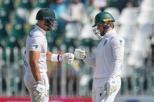 PAK vs SA: पाकिस्तान की घर में बेइज्जती, साउथ अफ्रीका ने साढ़े 3 दिन में 8 विकेट से पीटा, 18 साल बाद जीता टेस्ट SportsTak Hindi