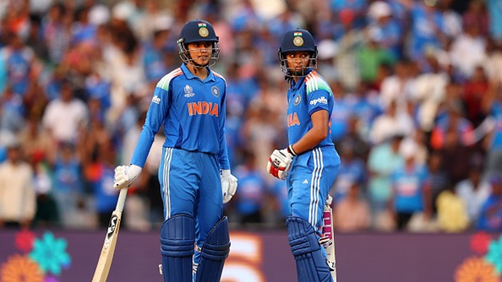 Women's WC : स्मृति मांधना और प्रतिका रावल ने शतकों से उड़ाये बड़े रिकॉर्ड, भारत के लिए वर्ल्ड कप में पहली बार हुआ ऐसा Women's WC : स्मृति मांधना और प्रतिका रावल ने शतकों से उड़ाये बड़े रिकॉर्ड, भारत के लिए वर्ल्ड कप में पहली बार हुआ ऐसा