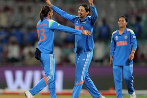 Women's World Cup 2025: हरमनप्रीत कौर की टीम इंडिया की सेमीफाइनल में किससे होगी टक्कर? इस मैच से होगा फैसला SportsTak Hindi