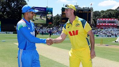 IND vs AUS: कुलदीप यादव की वापसी, भारत ने ऑस्ट्रेलिया के खिलाफ तीसरे वनडे में किए दो बदलाव, जानें दोनों टीमों की प्लेइंग XI SportsTak Hindi