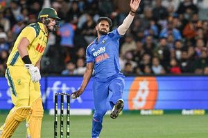 IND vs AUS: नीतीश कुमार रेड्डी तीसरे वनडे से क्यों हुए बाहर? BCCI ने बताई भारतीय स्टार को लेकर टेंशन बढ़ाने वाली वजह SportsTak Hindi