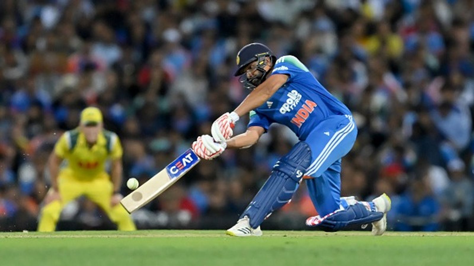 'रोहित शर्मा संभलकर खेल रहे हैं, क्योंकि अब वो कप्तान नहीं हैं', पूर्व भारतीय खिलाड़ी ने किया बड़ा दावा 'रोहित शर्मा संभलकर खेल रहे हैं, क्योंकि अब वो कप्तान नहीं हैं', पूर्व भारतीय खिलाड़ी ने किया बड़ा दावा