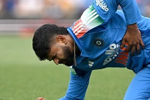 Shreyas Iyer health update: श्रेयस अय्यर ICU से आए बाहर, जानें इंटरनल ब्लीडिंग के बाद अब कैसी है हालत SportsTak Hindi
