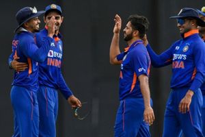 '2027 वर्ल्ड कप में 8वें नंबर पर खेलना है', धुरंधर ऑलराउंडर ने हर्षित राणा की जगह पर जमाई नज़रें, अगरकर को भेजा मैसेज SportsTak Hindi