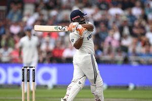 इंतजार खत्म! सिर्फ कुछ घंटे बाकी, 3 महीने बाद मैदान पर जलवा दिखाने को तैयार ऋषभ पंत, साउथ अफ्रीका के खिलाफ करेंगे कप्तानी SportsTak Hindi