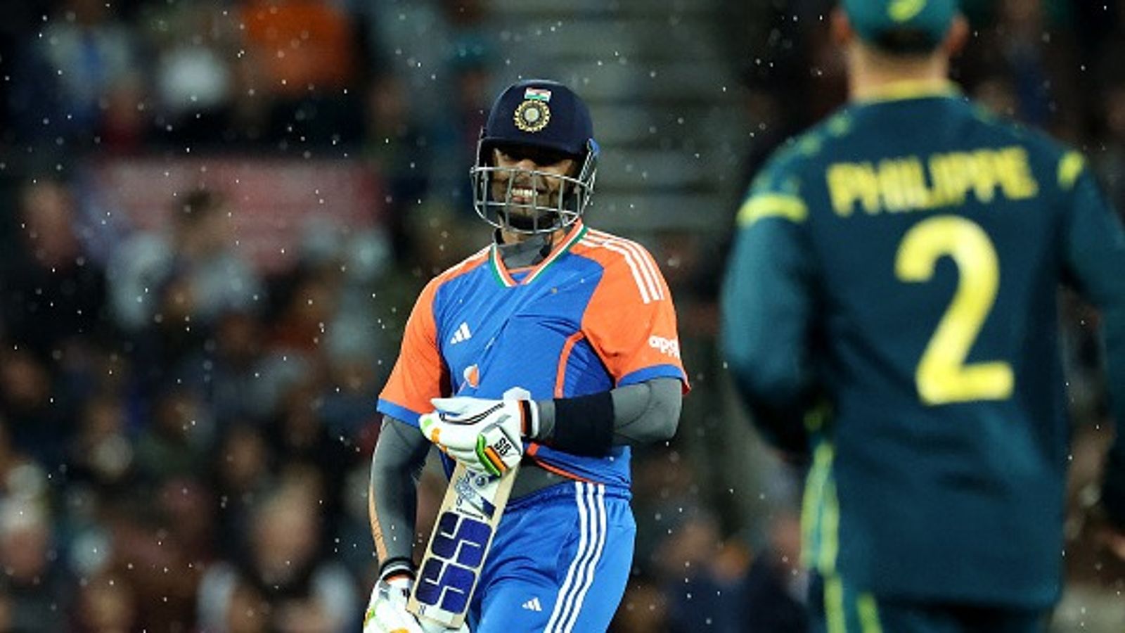 IND vs AUS: बारिश के चलते भारत- ऑस्ट्रेलिया के बीच पहला टी20 मैच रद्द, फॉर्म में दिखे शुभमन गिल और कप्तान सूर्य IND vs AUS: बारिश के चलते भारत- ऑस्ट्रेलिया के बीच पहला टी20 मैच रद्द, फॉर्म में दिखे शुभमन गिल और कप्तान सूर्य