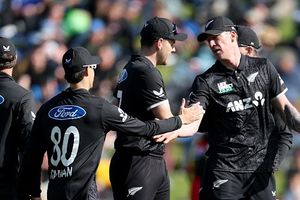 रवींद्र-मिचेल का जलवा, टिक्नर की 'ताकत' के साथ न्यूजीलैंड ने 5 विकेट से इंग्लैंड को धोया, सीरीज पर किया कब्जा SportsTak Hindi