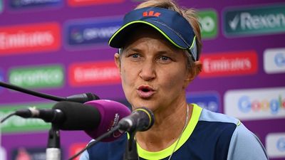 Women's World Cup 2025: टीम इंडिया का बैटिंग ऑर्डर देख खौफ में ऑस्ट्रेलिया! हेड कोच ने सेमीफाइनल से पहले गिनाई वजह SportsTak Hindi