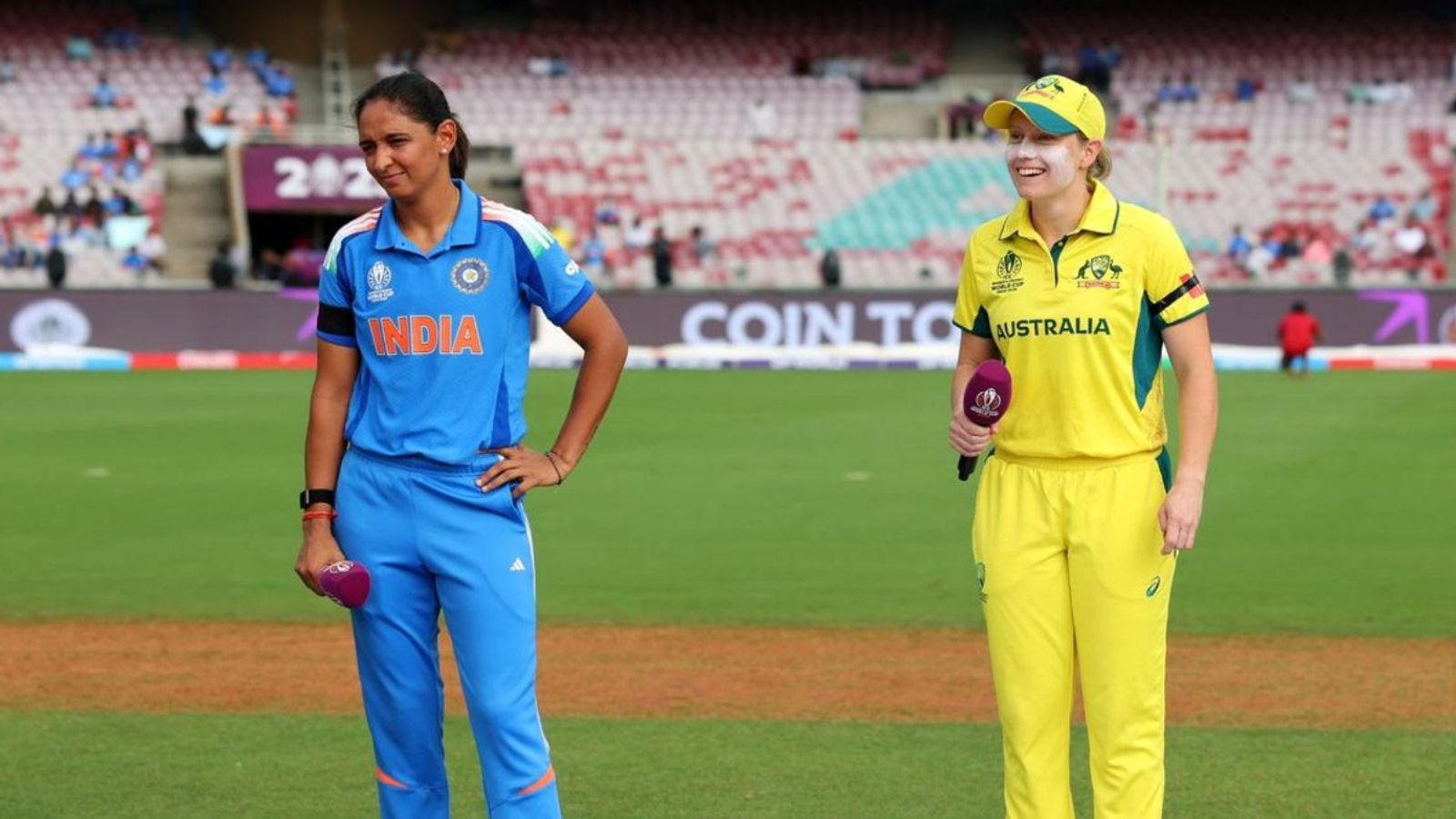 WC Semifinal : भारत-ऑस्ट्रेलिया की खिलाड़ियों ने सेमीफाइनल में क्यों पहना ब्लैक आर्म बैंड? जानें ये बड़ी वजह WC Semifinal : भारत-ऑस्ट्रेलिया की खिलाड़ियों ने सेमीफाइनल में क्यों पहना ब्लैक आर्म बैंड? जानें ये बड़ी वजह