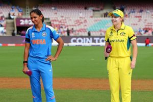 WC Semifinal : भारत-ऑस्ट्रेलिया की खिलाड़ियों ने सेमीफाइनल में क्यों पहना ब्लैक आर्म बैंड? जानें ये बड़ी वजह SportsTak Hindi